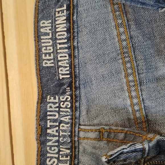 Levis Signature Jeans - Picture 4 of 6